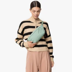 CNNCT F WAIST-Eastpak Fashion